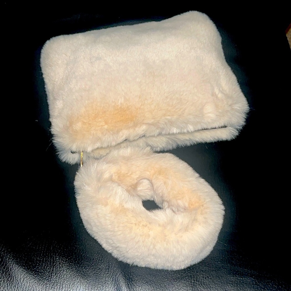 Faux Fur Purse with Wrist Warmer